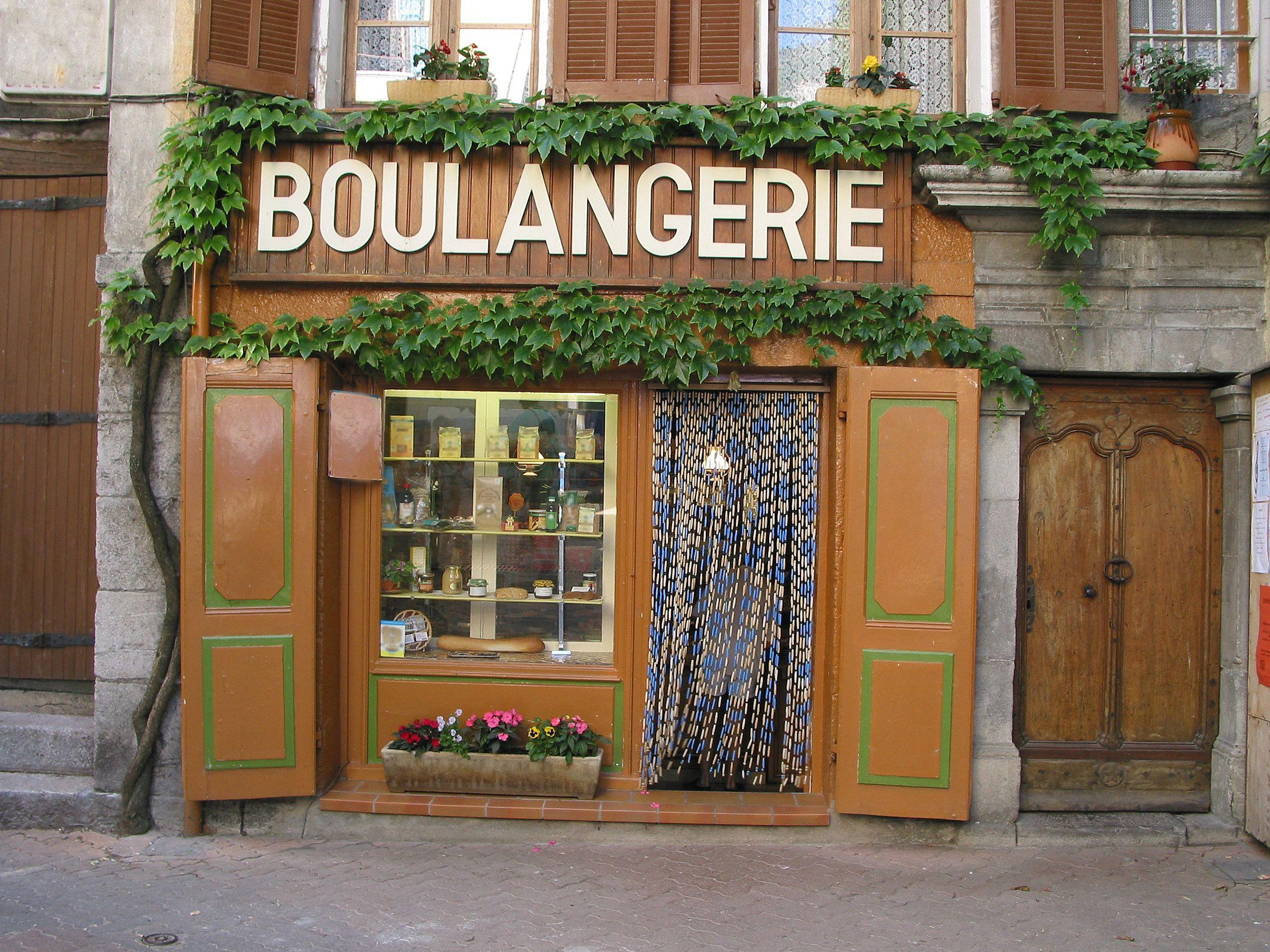 Lesson 2: Directions to places in a French town