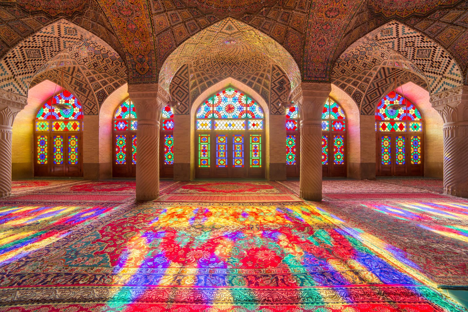 Lesson 1: Why do some Muslim people pray in a mosque?
